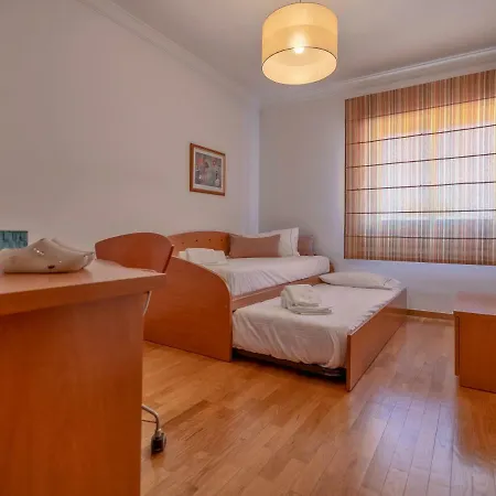 Apartament River Village